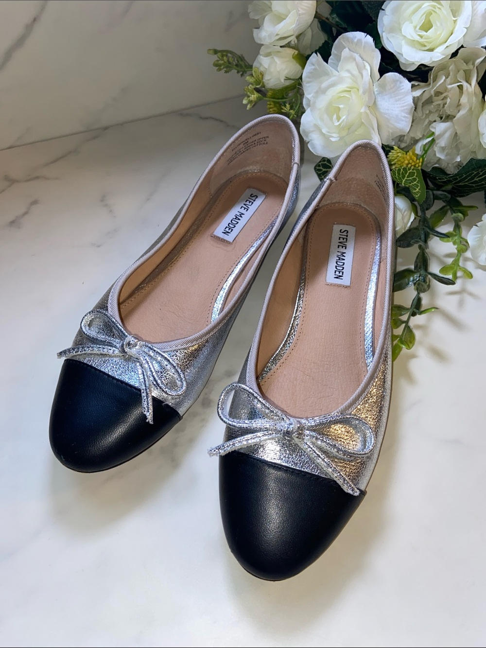 Steve Madden ELLISON Silver and Black Bow-Trim Ballet Flats SIZE 9M
